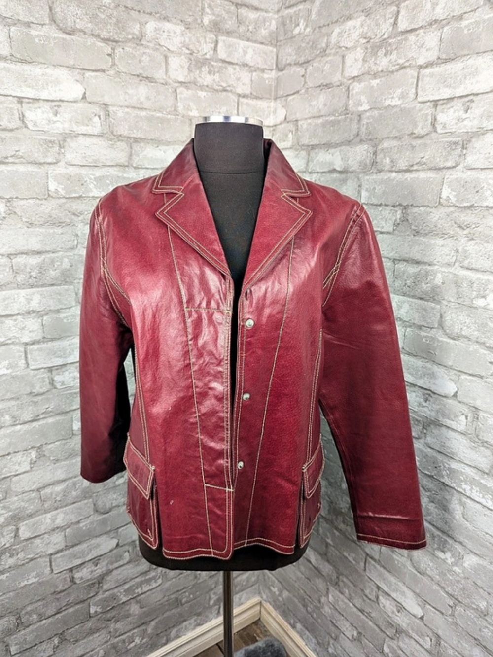 Vintage Y2K Canelle Red Leather Jacket Size Medium